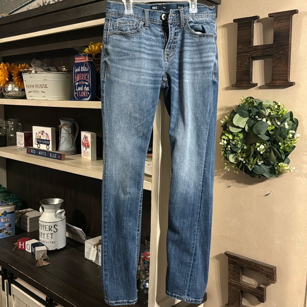 Buckle jeans